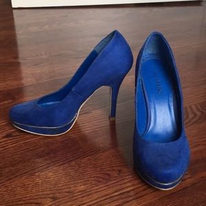 Spring platform pumps
